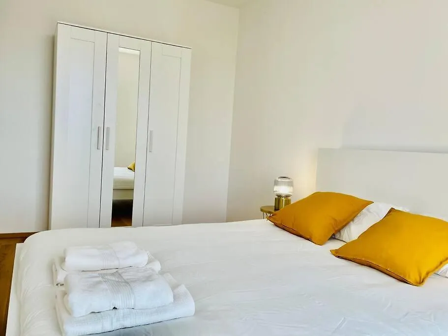 Apartment Large 1 Bedroom In Center-Terrace & Parking 142-100 Luxembourg